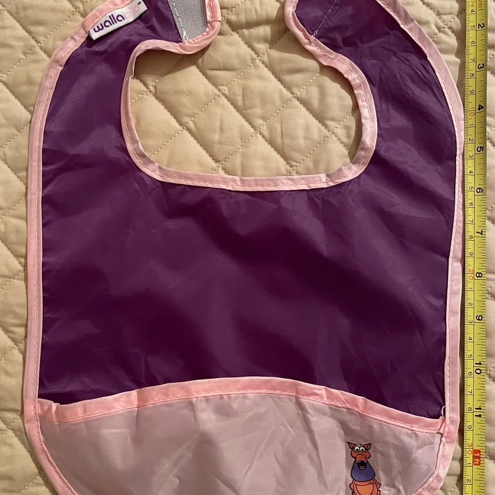 Walla Bib purple & pink with sleeve, new without tags